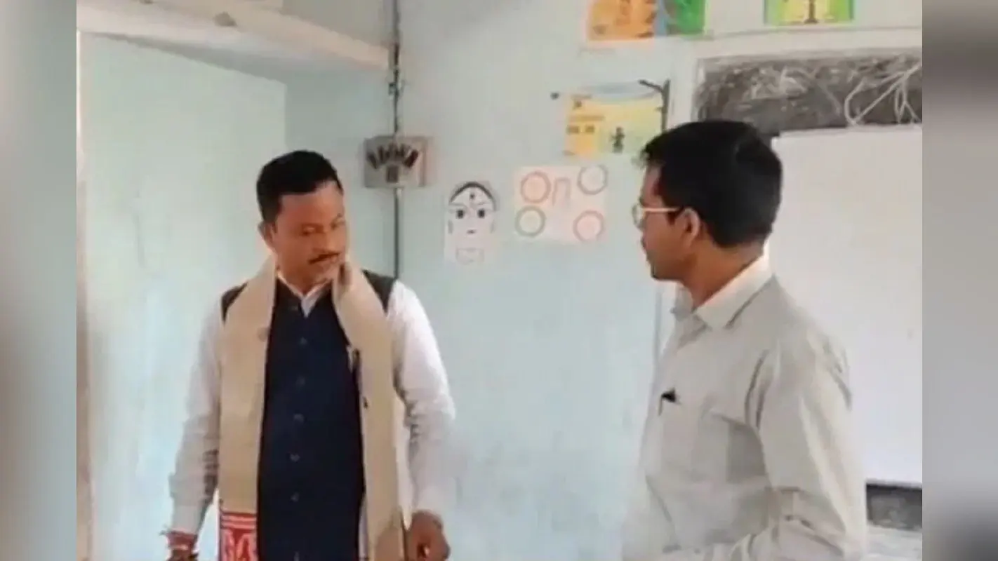 भाजपा विधायक और शिक्षक के बीच बढ़ा विवाद, सोशल मीडिया पर पोस्ट के बाद सड़क पर उतरी तृणमूल