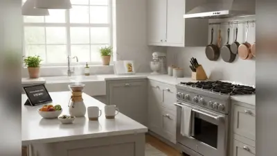 Vastu Tips: रसोई घर की ये गलतियां ला सकती हैं आर्थिक तंगी, जानें किचन से जुड़े वास्तु नियम