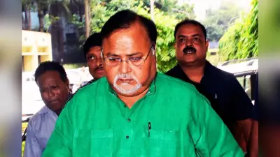 जमानत के बाद पहली बार बेहला पश्चिम पहुंचे TMC के निलंबित नेता पार्थ चटर्जी
