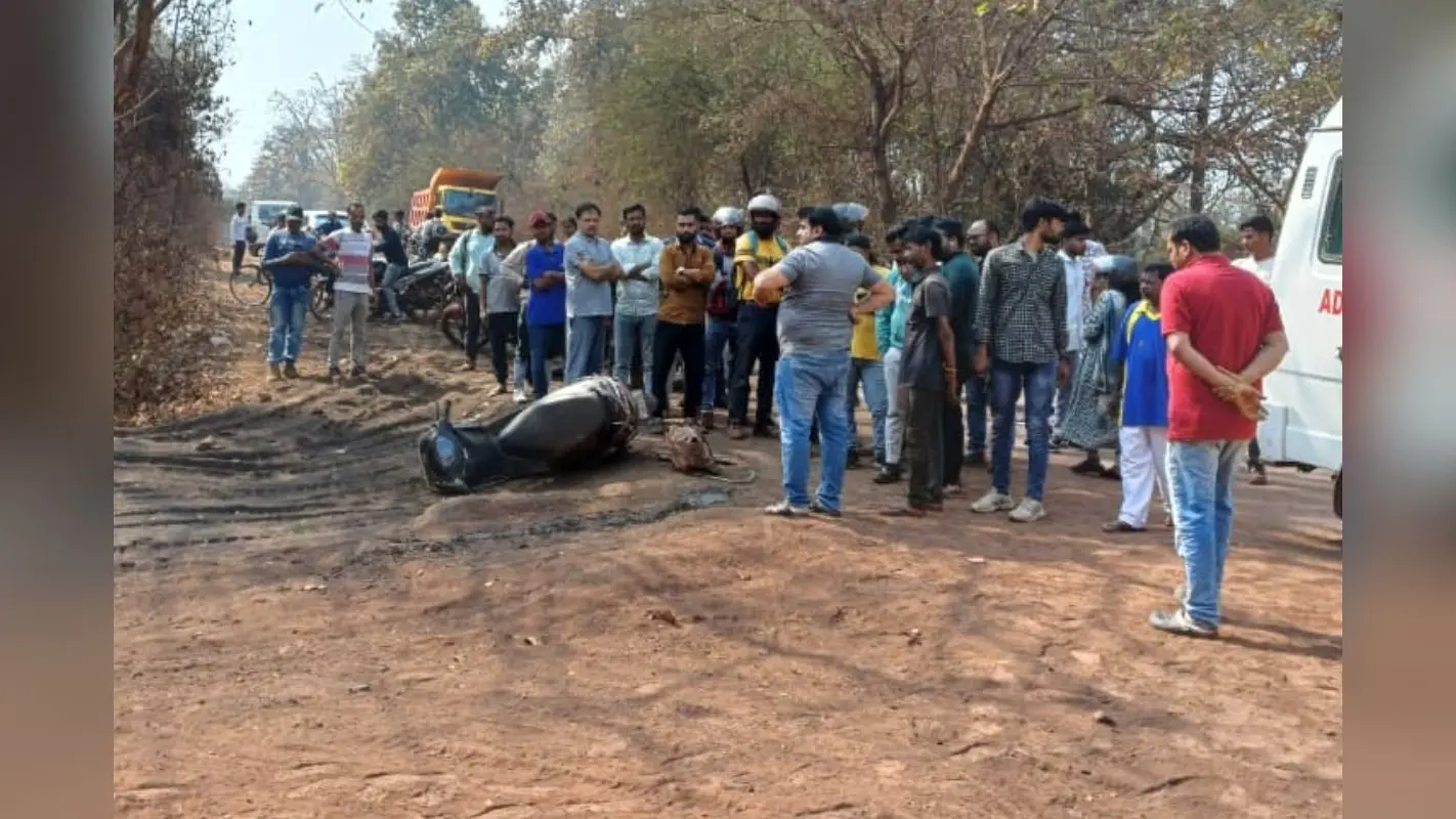 रफ्तार ने छीनी सांसें: पश्चिमी सिंहभूम में कॉलेज से घर लौट रही शिक्षिका को अज्ञात वाहन ने रौंदा, जांच में जुटी पुलिस