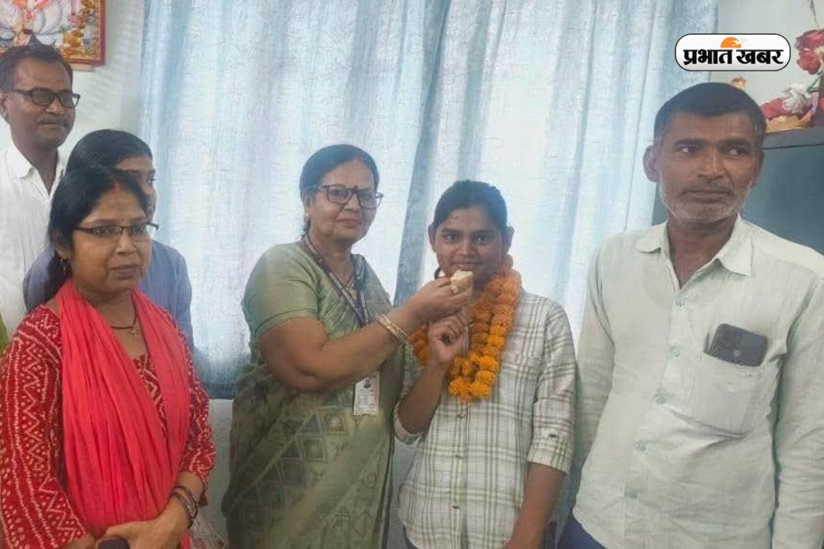 Bihar Board Topper 2026: नाना के निधन के बाद भी नहीं टूटी हिम्मत, कौन है गया जी की टॉपर बिटिया निशु कुमारी