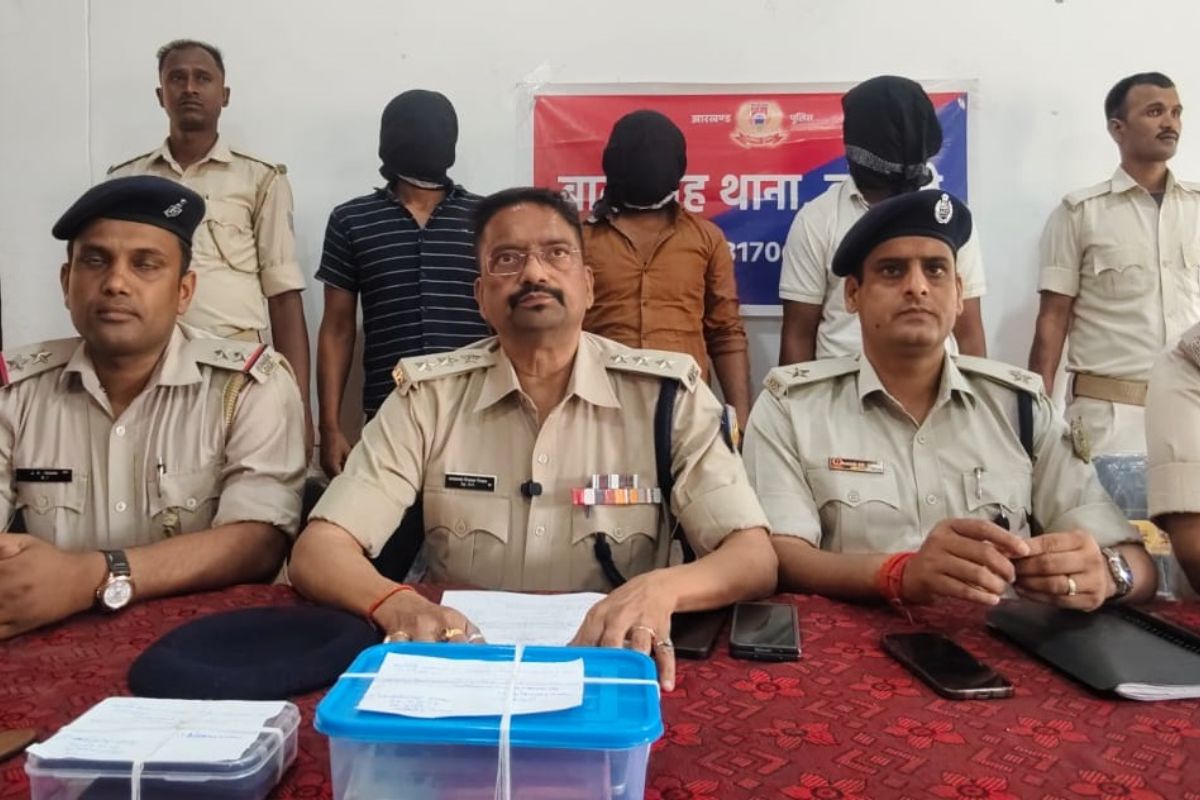 बोकारो पुलिस की ‘सुपरफास्ट’ कार्रवाई: एजेंट से लूटपाट करने वाले 3 शातिर 12 घंटे में पहुंचे सलाखों के पीछे