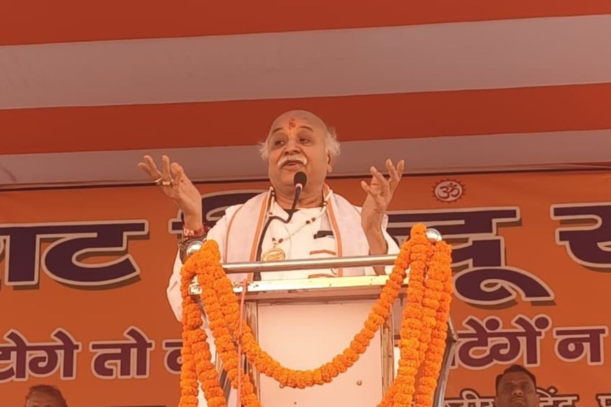 दुमका में डॉ. प्रवीण तोगड़िया की ‘हुंकार’! बांग्लादेश घुसपैठ पर कड़ा प्रहार, लोगों से की बड़ी अपील