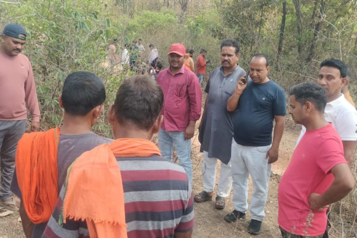 Giridih: जंगल में महुआ चुनने गये वृद्ध को हाथी ने कुचलकर मार डाला, दहशत में पूरा गांव
