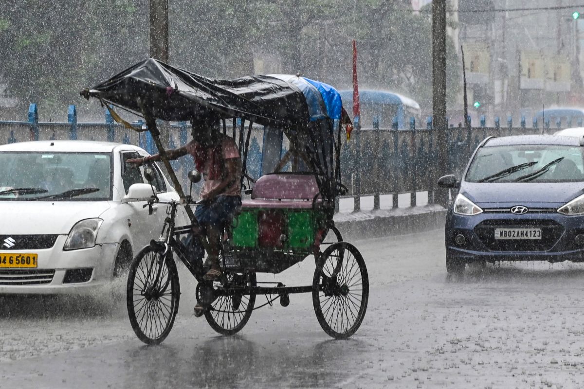 गरज चमक के साथ पड़ेंगे छीटें, मौसम ने ली करवट, अगले 36 घंटे में इन राज्यों में बारिश