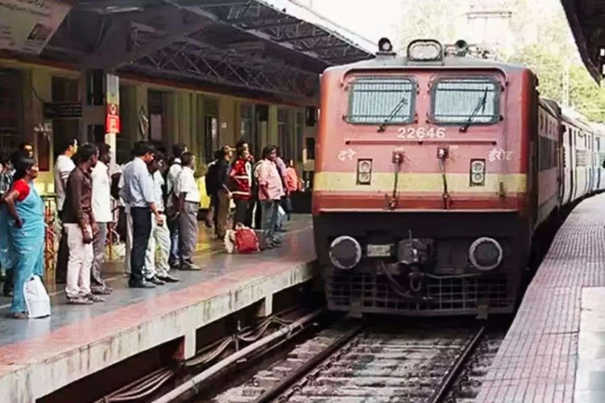 कोलकाता और मऊ के बीच चलेगी स्पेशल ट्रेन, जानिए बिहार में स्टॉपेज और टाइम टेबल