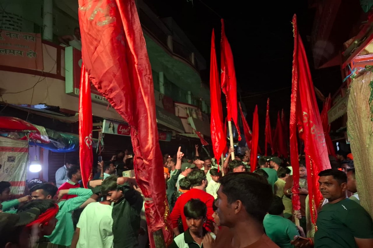 रामनवमी पूजा को लेकर पलामू में निकली मंगलवारी शोभायात्रा, श्रद्धालुओं की उमड़ी भीड़