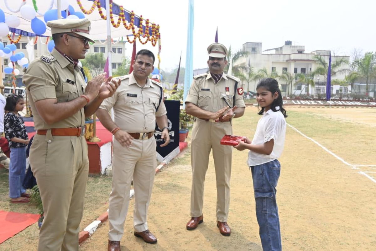 Patratu: PVUNL में CISF का 57वां स्थापना दिवस मना, परेड के बाद सांस्कृतिक कार्यक्रम