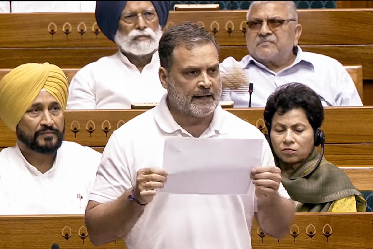 राहुल गांधी ने सरकार से पूछा सवाल–अमेरिका कौन होता है हमें निर्देश देने वाला?