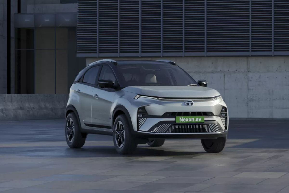 Tata Nexon EV: रनिंग कॉस्ट सिर्फ ₹2 प्रति किलोमीटर, मेंटेनेंस भी पेट्रोल-डीजल कारों से आधा