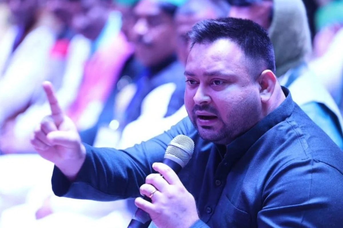 बिहार में वीडियो पर विवाद बढ़ा, तेजस्वी यादव के खिलाफ शिकायत, AI एडिट का आरोप लगा
