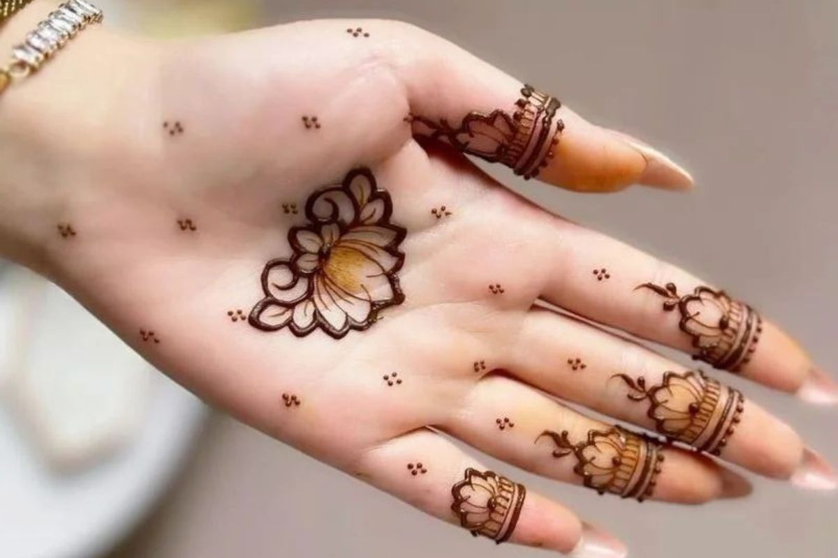 Minimal Floral Tikki Mehndi for Beginners