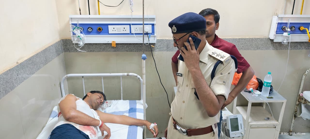 बैरक में पिस्टल से चली गोली, मौजूद सिपाही को लगी गोली