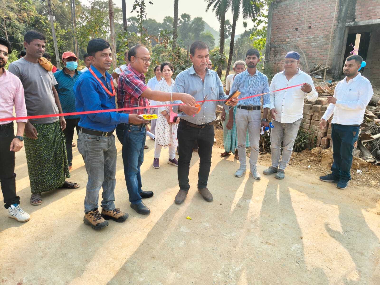 कालाजार से बचाव के लिए गदाल गांव में विषेश छिड़काव अभियान शुरू