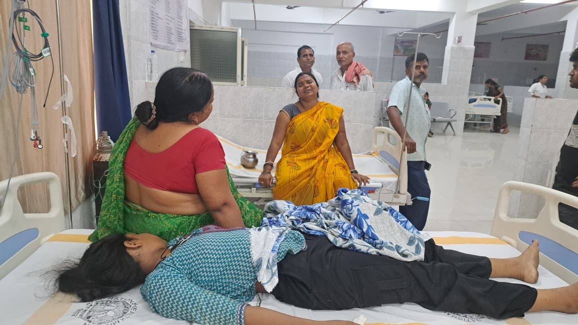 युवती ने फांसी लगाकर की आत्महत्या, परिजनों में कोहराम