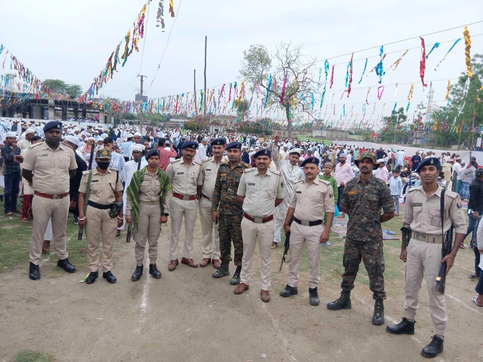 चाक-चौबंद सुरक्षा के बीच ईद शांतिपूर्ण माहौल में संपन्न