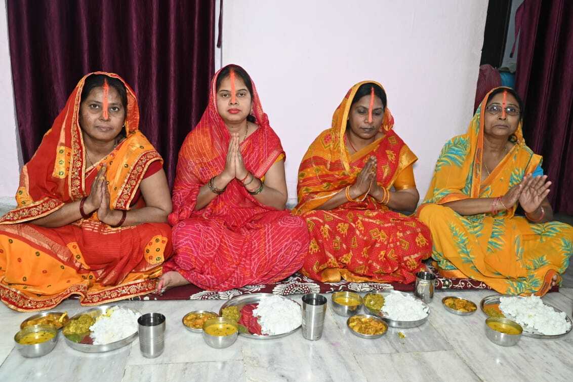 Dhanbad News: नहाय खाय के साथ चैती छठ शुरू, खरना आज