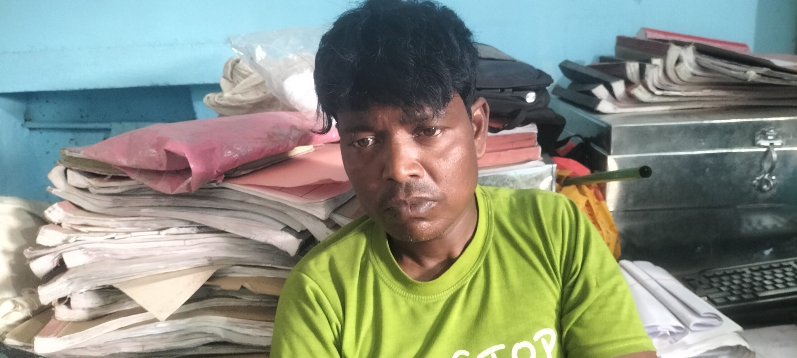 पेड़ से लटका मिला महिला का शव, पति गिरफ्तार