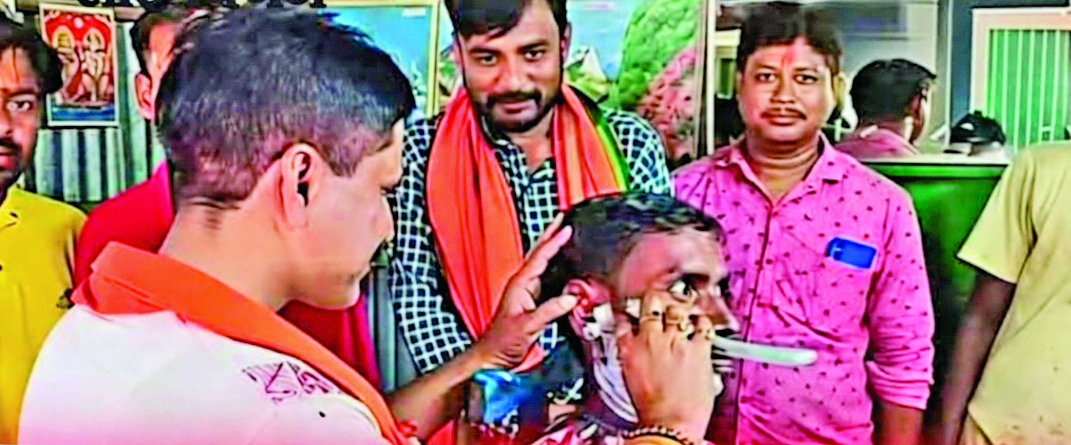 कहीं मजदूर, तो कहीं नाई बने भाजपा उम्मीदवार