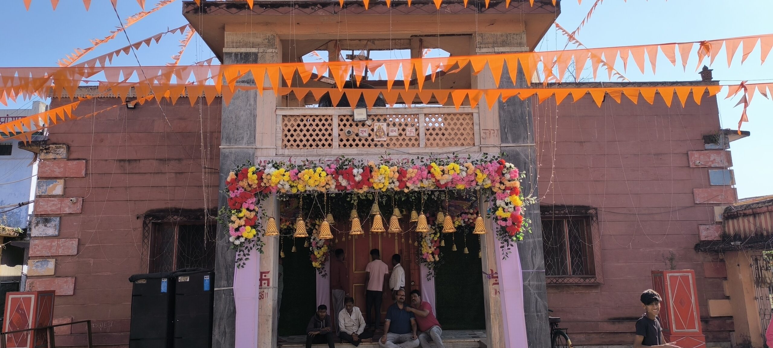 Giridih News :250 वर्ष पूर्व नागा साधुओं ने हनुमान जी की थी प्रतिमा स्थापित