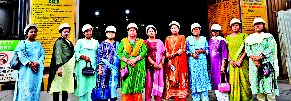 Rourkela News: आरएसपी कर्मचारियों के जीवनसाथी इस्पात निर्माण प्रक्रिया से हुए अवगत
