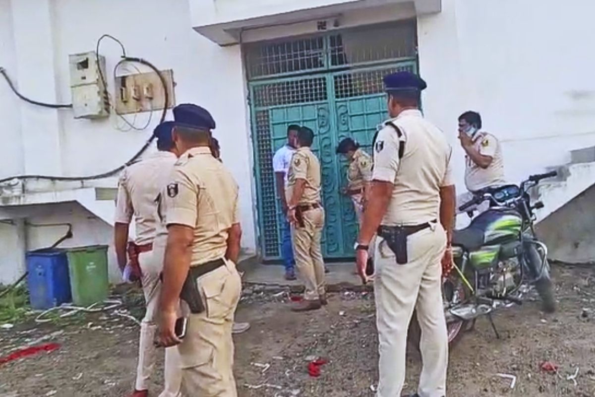 पटना में प्रिंटिंग प्रेस की आड़ में चल रहा था अवैध लॉटरी का खेल, STF की रेड में 18 लोग दबोचे गए