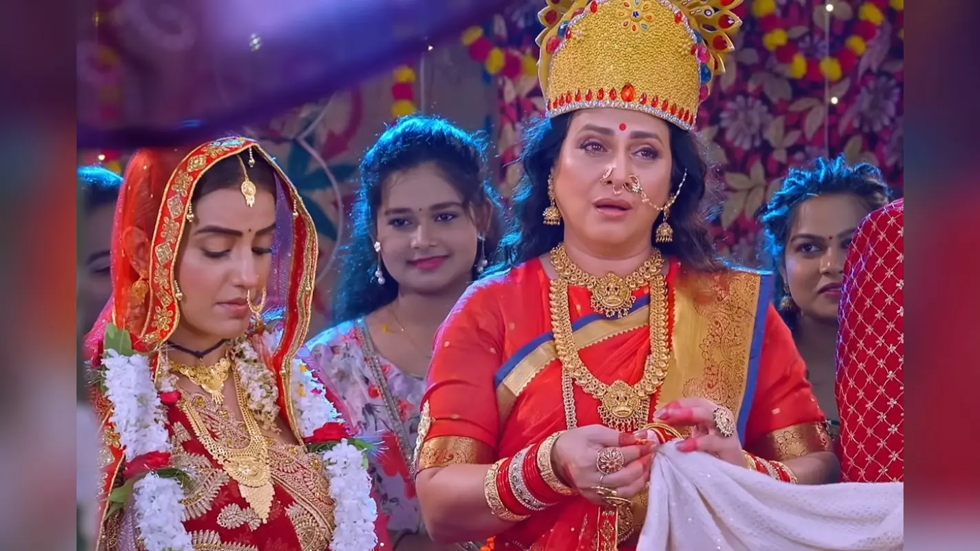 दहेज लोभियों के खिलाफ अक्षरा सिंह की धमाकेदार एक्टिंग, ‘अम्बे है मेरी मां’ के ट्रेलर में दिखा रौद्र रूप