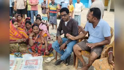 बंदगांव में नहीं थमा शिक्षिका और ग्रामीणों का विवाद, दूसरे दिन भी स्कूल में लटका रहा ताला