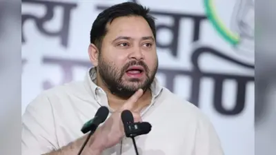 मुजफ्फरपुर गोलीकांड के पीड़ित परिवार से मिलने पहुंचे तेजस्वी, बोले- पुलिस आउट ऑफ कंट्रोल