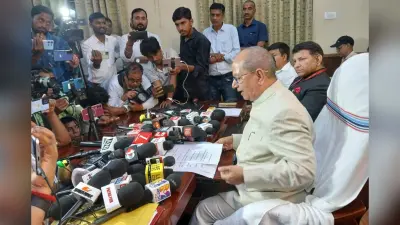 हड़ताल पर गए कर्मचारियों को विजय सिन्हा की चेतावनी, कहा- सीधे नौकरी खत्म कर देंगे