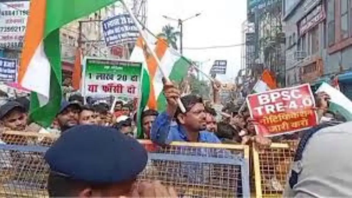 पटना की सड़कों पर उतरा BPSC TRE 4 छात्रों का सैलाब, बोले- नोटिफिकेशन कब आएगा?
