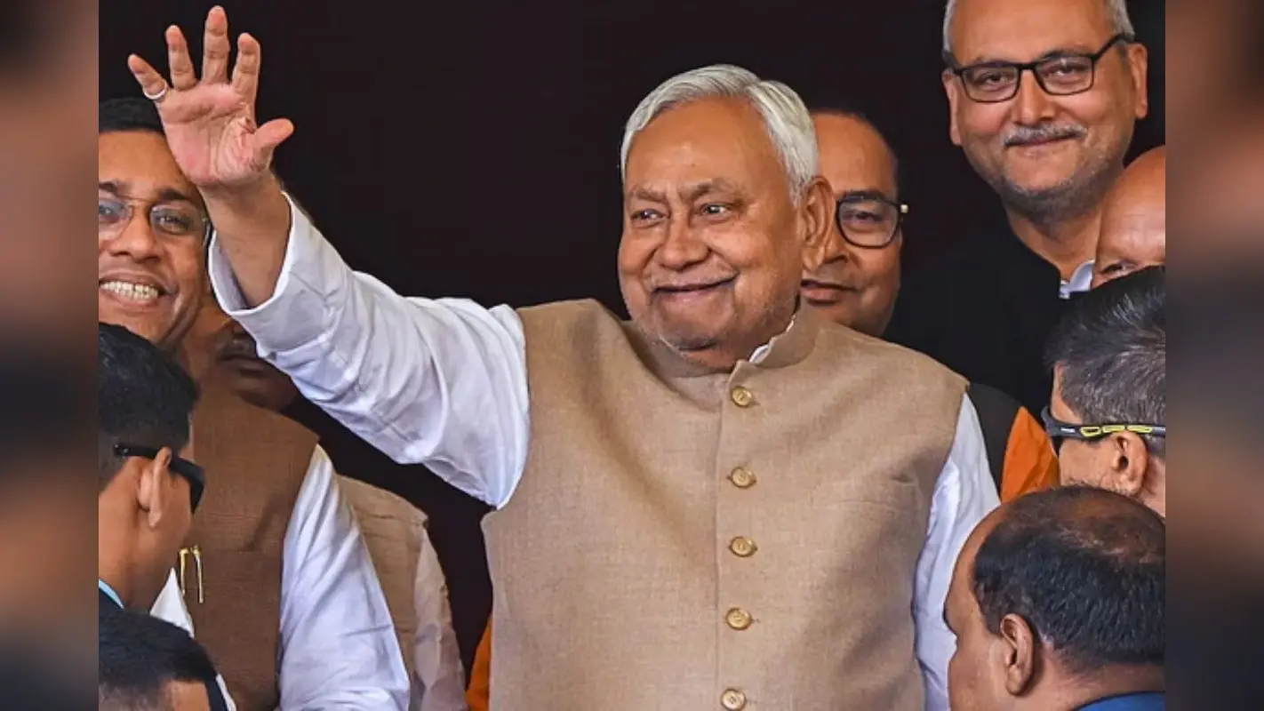 50% आरक्षण से लेकर शराबबंदी तक: सीएम नीतीश के 10 क्रांतिकारी फैसले, जिसने बदली बिहार की सूरत