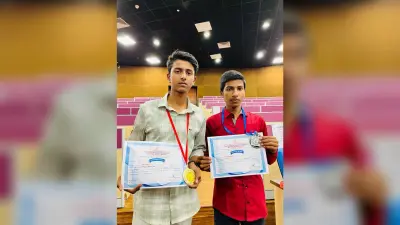 प्रतियोगिता में उत्कृष्ट प्रदर्शन करने वाले छात्र हुए सम्मानित