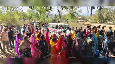Giridih News :किशोर को नाबालिग बच्ची से छेड़छाड़ करना पड़ा महंगा, बच्चा चोर समझ लोगों ने घेरा