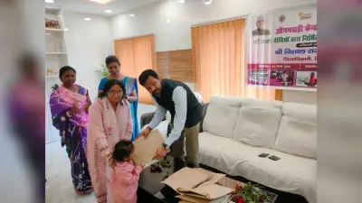 जीविका दीदियों द्वारा तैयार पोशाक का वितरण, आंगनवाड़ी केंद्र के बच्चों को मिलेगा लाभ
