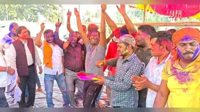 रामनवमी शोभायात्रा को ले बैठक, उड़े रंगा और गुलाल