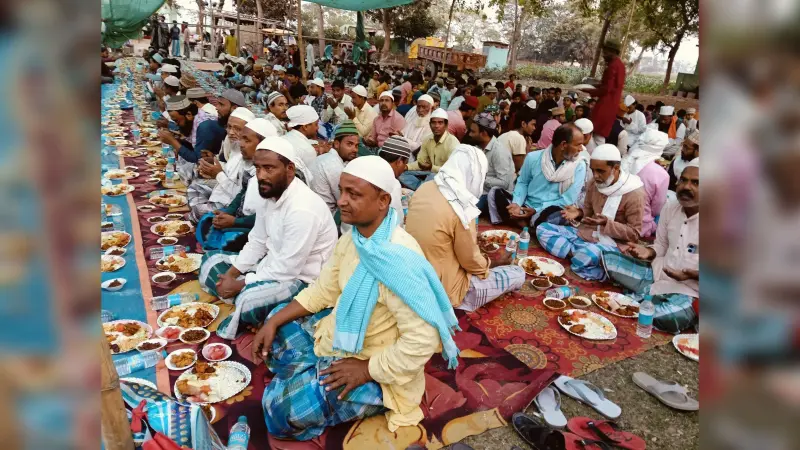 बेनी मजार शरीफ में दावत ए इफ्तार का आयोजन