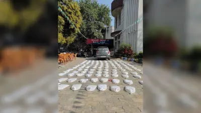 परतापुर में शराब लदी कार जब्त