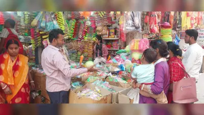 होलिका दहन दो मार्च की रात्रि तो होली चार मार्च को मनाया जायेगा