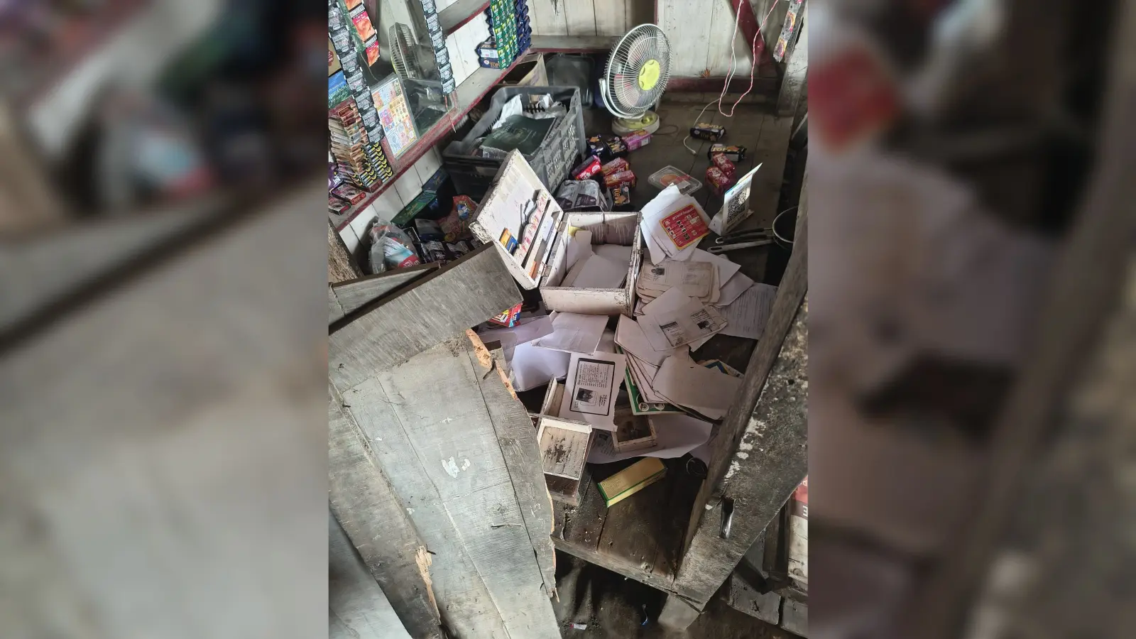 जेनरल स्टोर से नकदी समेत सामान की चोरी