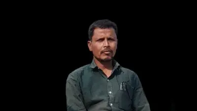 फुटपाथ दुकानदारों का तोड़ दिया आशियाना
