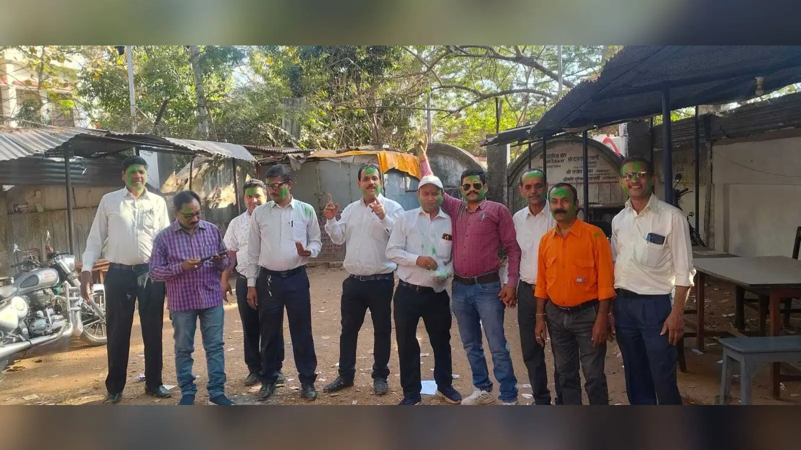 अधिवक्ता संघ परिसर में होली मिलन समारोह