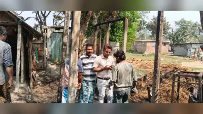 मथुरापुर गांव में भीषण अग्निकांड में आठ घर राख
