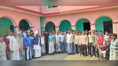 मवि हरना में दो आइडी से लॉगिन कर भुगतान करने का हेडमास्टर पर आरोप, प्रदर्शन
