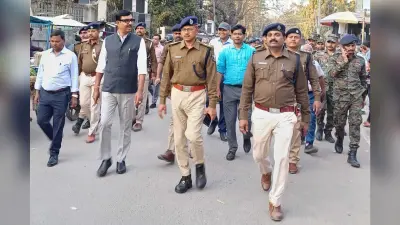 डीएम-एसपी ने किया फ्लैग मार्च, सुरक्षा व सद्भाव का संदेश