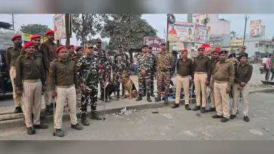 होली को लेकर पुलिस ने किया फ्लैगमार्च