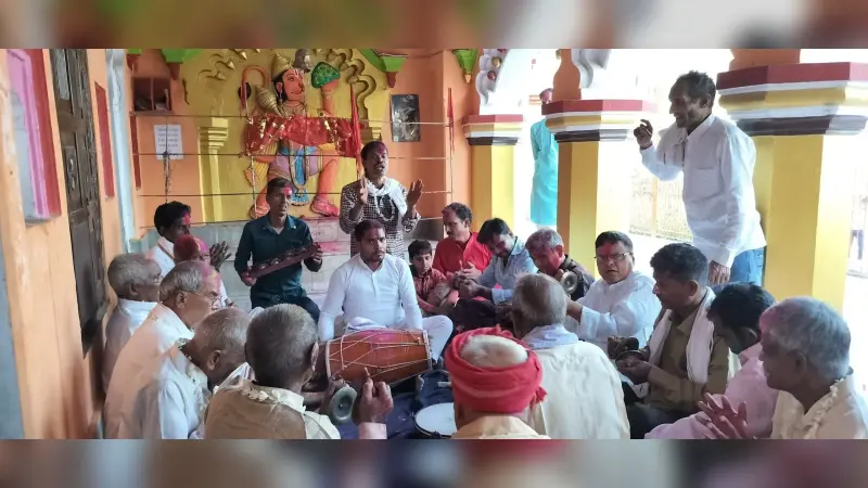 होली खेले रघुवीरा पर जमकर थिरके युवा