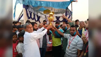 पाटजोरी क्रिकेट लीग ट्रॉफी पर पोझा की टीम ने जमाया कब्जा