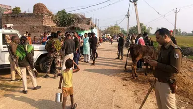 मोहनपुर गांव में दो पक्षों के बीच जमकर मारपीट व गोलीबारी