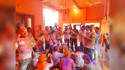 Giridih News :ग्रामीण क्षेत्र में दिखा होली का धूम, जोगीरा पर झूमे लोगग्रामीण क्षेत्र
